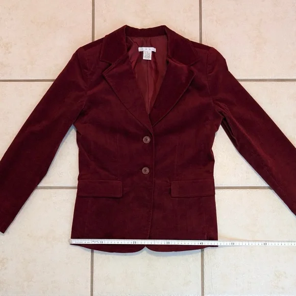 91% Cotton Vintage Cabi Red Embroidered Floral Velvet Whimsigoth 90s Blazer - Picture 8 of 16